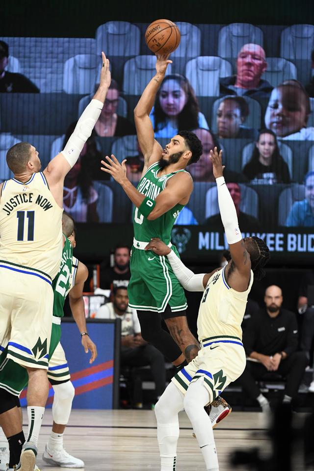 德国2-1波黑，昂达夫梅开二度，德国三次越位进球被吹